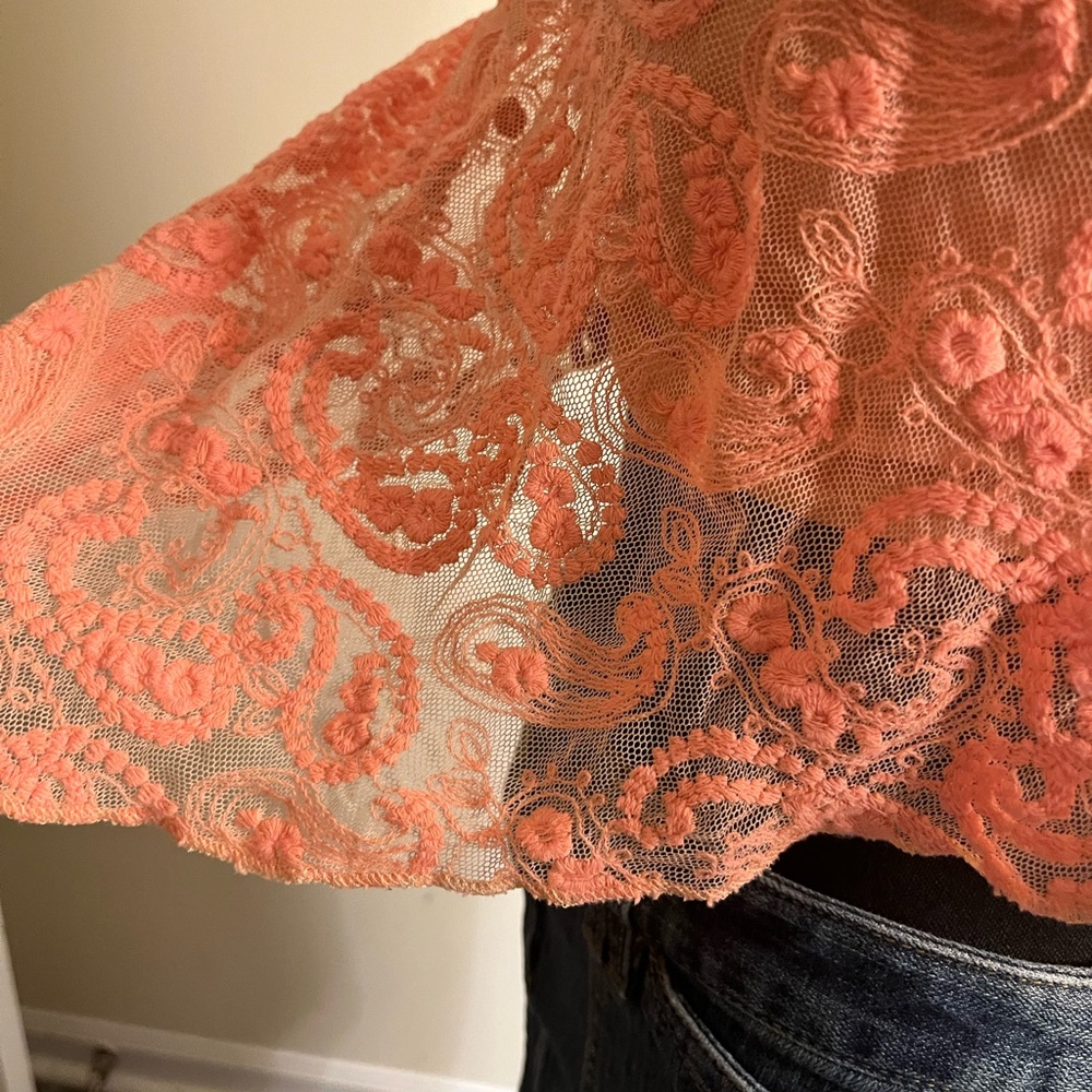 Charlotte Russe Coral Lace Crop Top - Picture 5 of 7